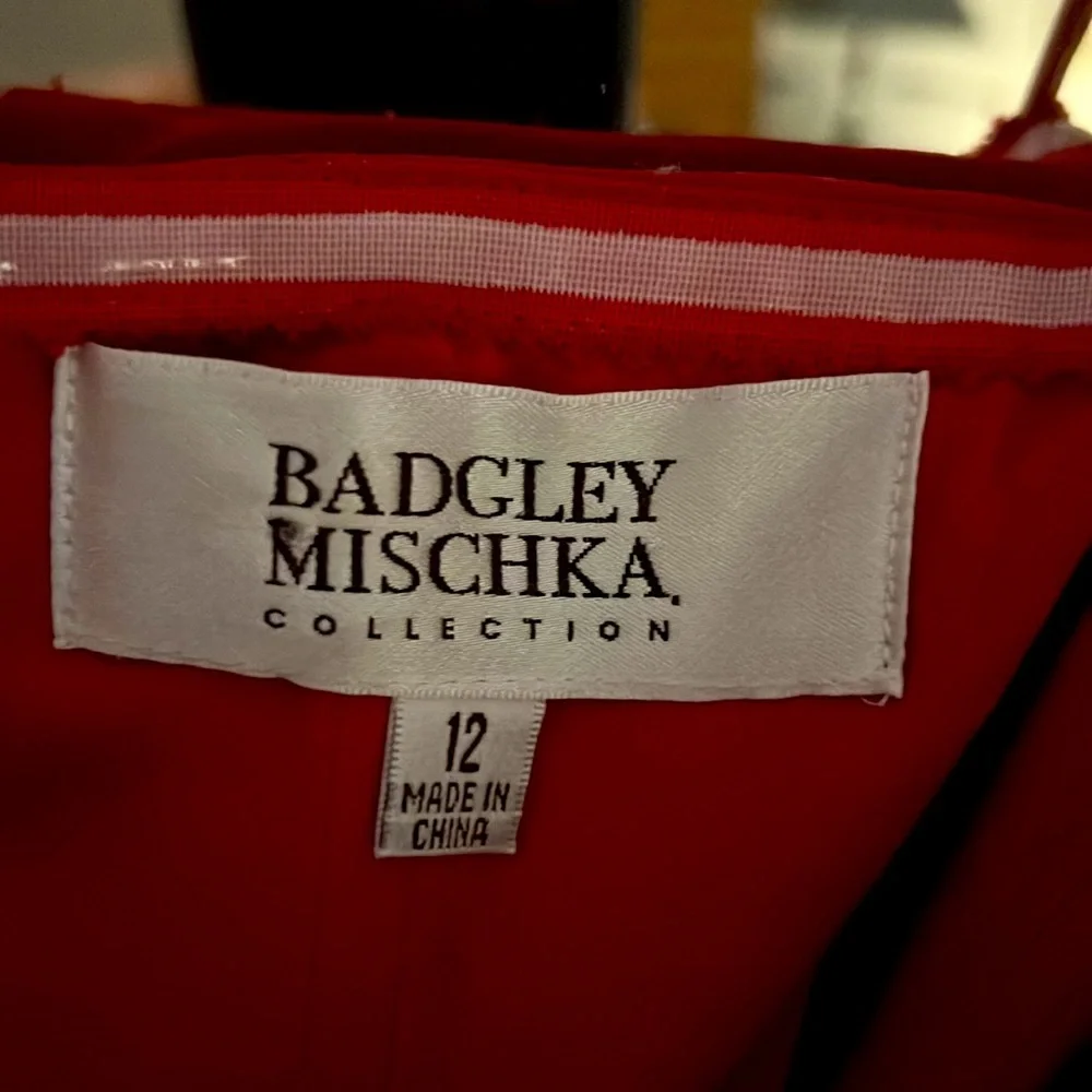 Badgely Mischka Red Chiffon - Picture 4 of 5